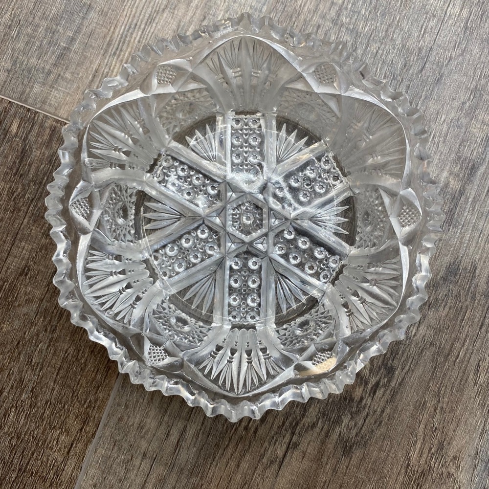Vintage Clear Pressed Glass Candy Dish Starburst Scalloped Sawtooth Rim 5.25 In.